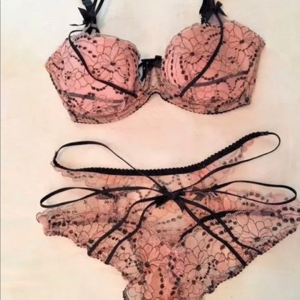 Agent Provacateur Caitlin set 32C and 2 (small)